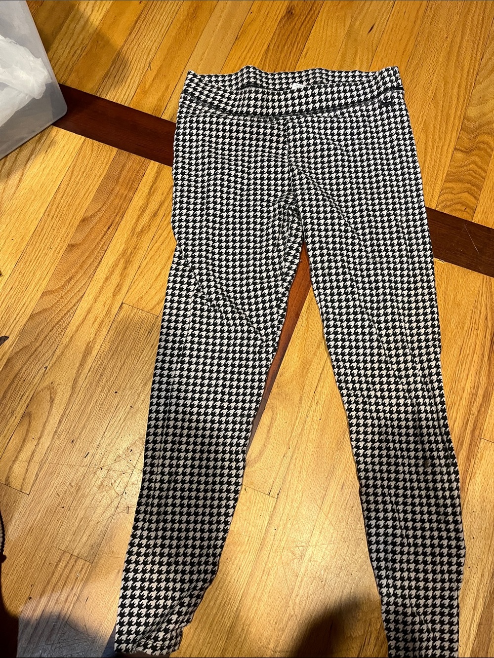 Black & White Houndstooth Leggings